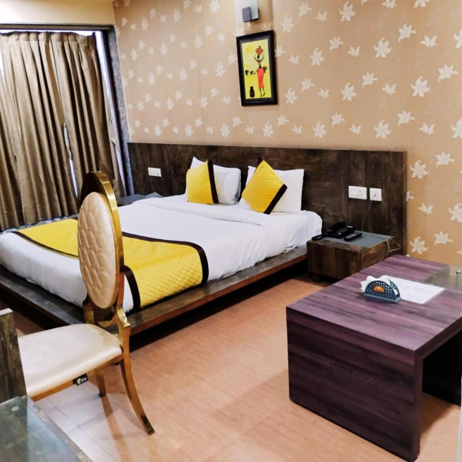 Hotel Lake View Grand Лакхнау Экстерьер фото